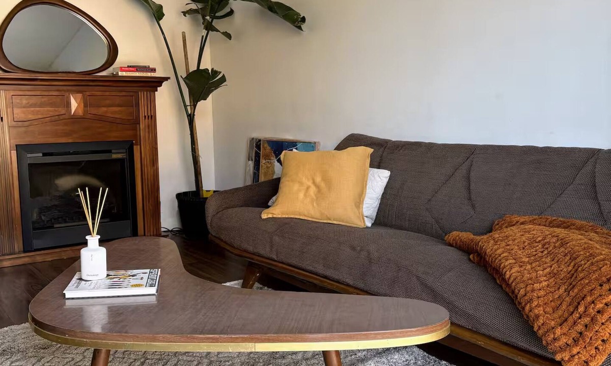 Ottawa Division House | Cozy Tucked Away Family Home by the River w/bikes. Pet-friendly!