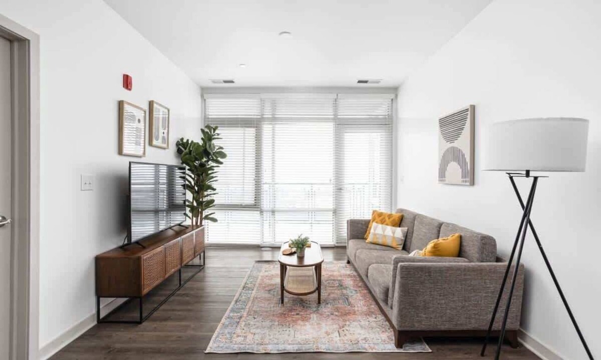 Kennedy King Apartment | CozySuites 2BR Bottleworks Indianapolis #3