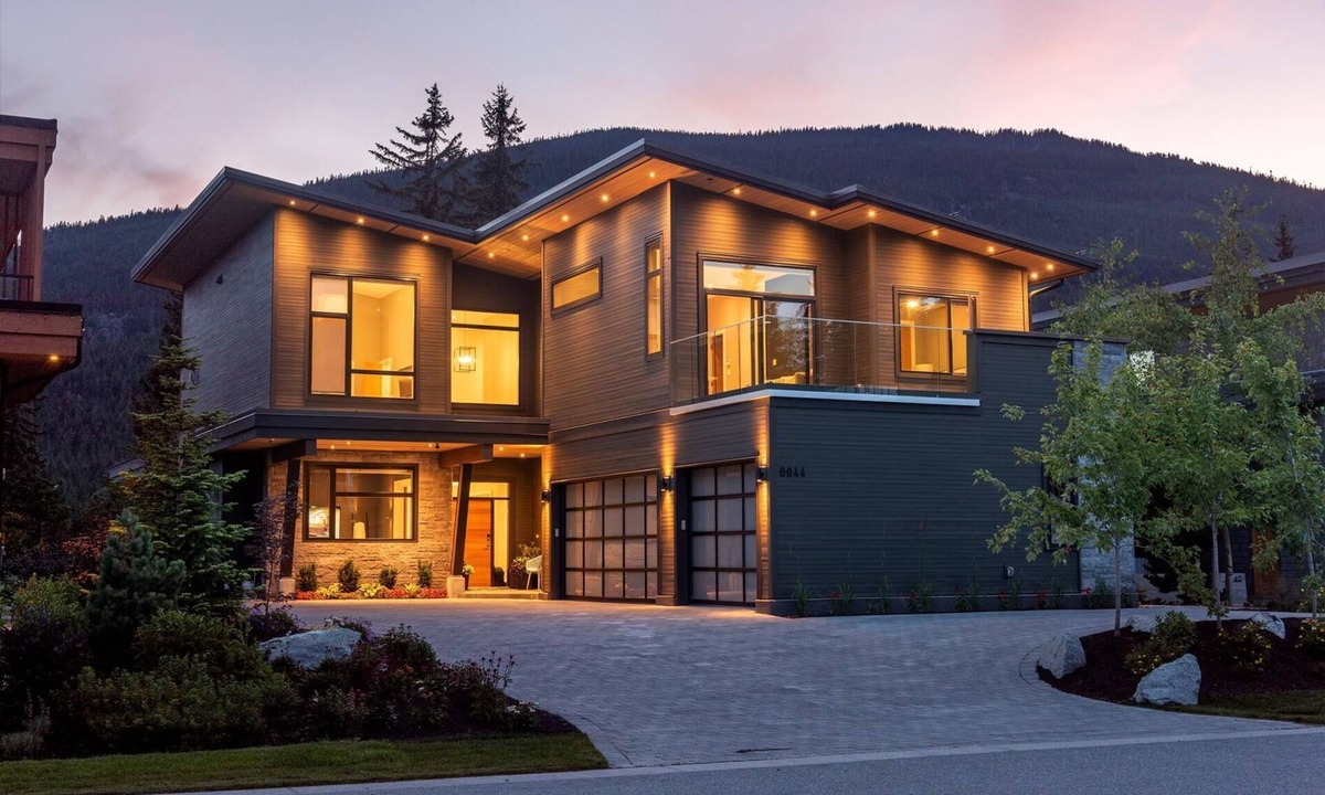 Whistler Ski Chalet | Cypress Links Golf Course Home