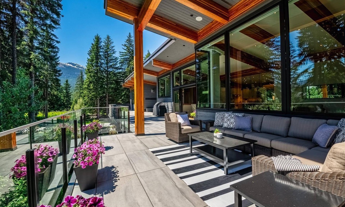Whistler Ski Chalet | Cypress Stoneglade