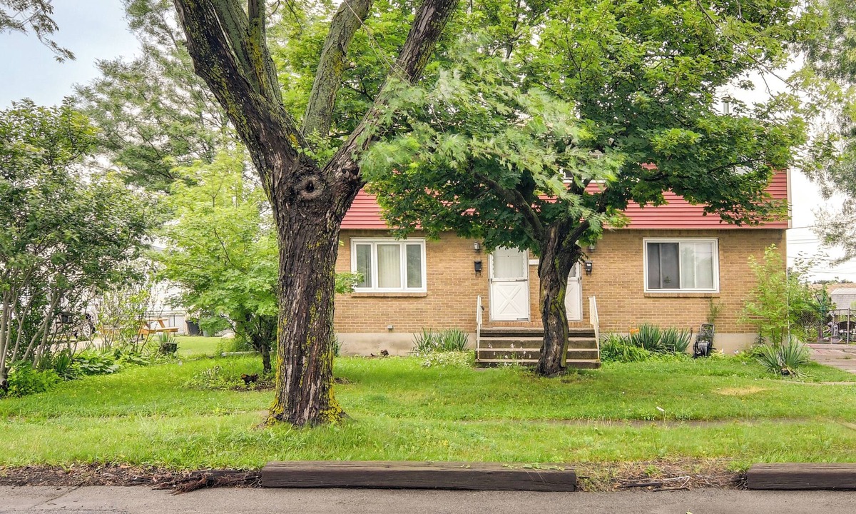 Depew House | DePew Vacation Rental ~ 10 Mi to Buffalo!