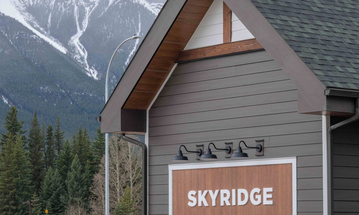 Harvie Heights Condo | Door to Door Two Condos in Harive Height