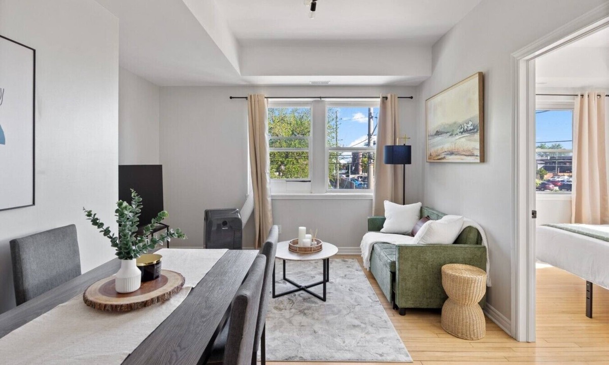 Walkerville Apartment | Emerald Suite + Sapphire Suite + Amber Suite - Sleeps 8