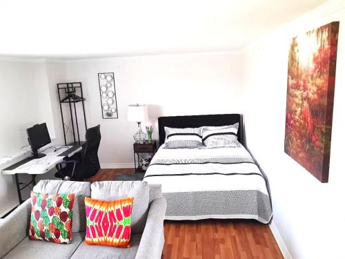 Saint John Hotel | Executive Private Room in a Shared Apartment- Comfortable and Convenient