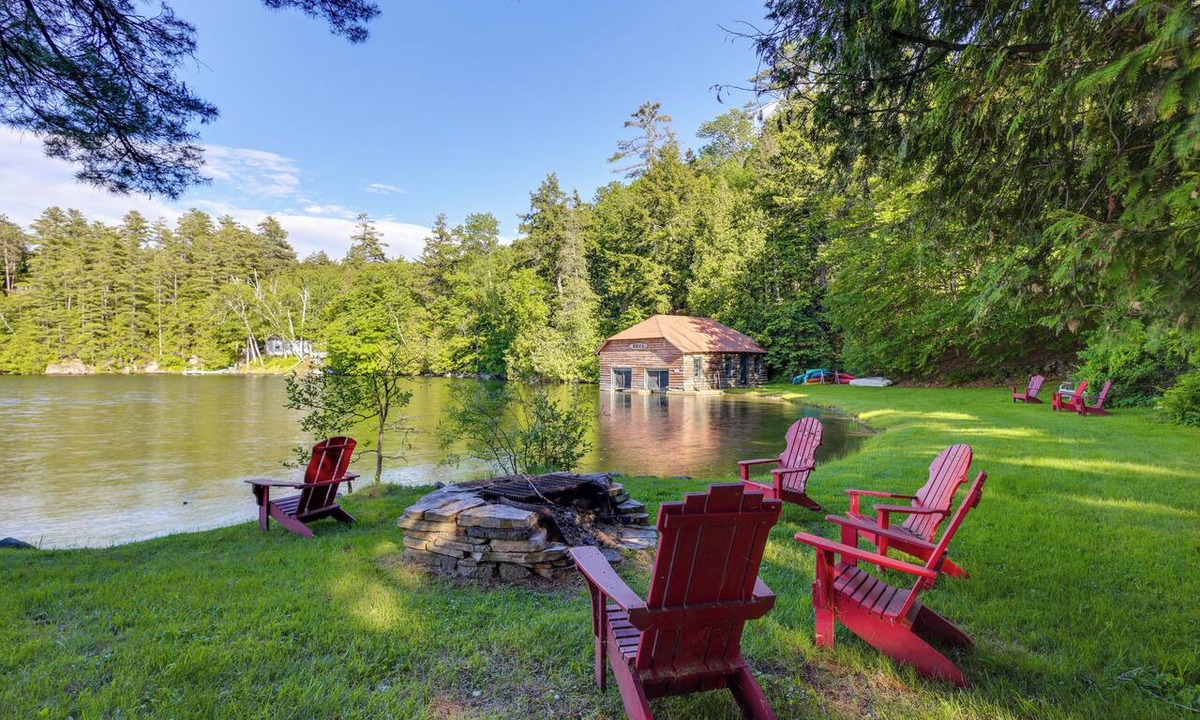 Ticonderoga Villa | Expansive Eagle Lake Escape w/Boathouse + Beach