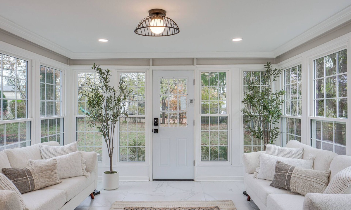 Beachwood Cottage | Explore Cleveland Attractions! Family-focused Home