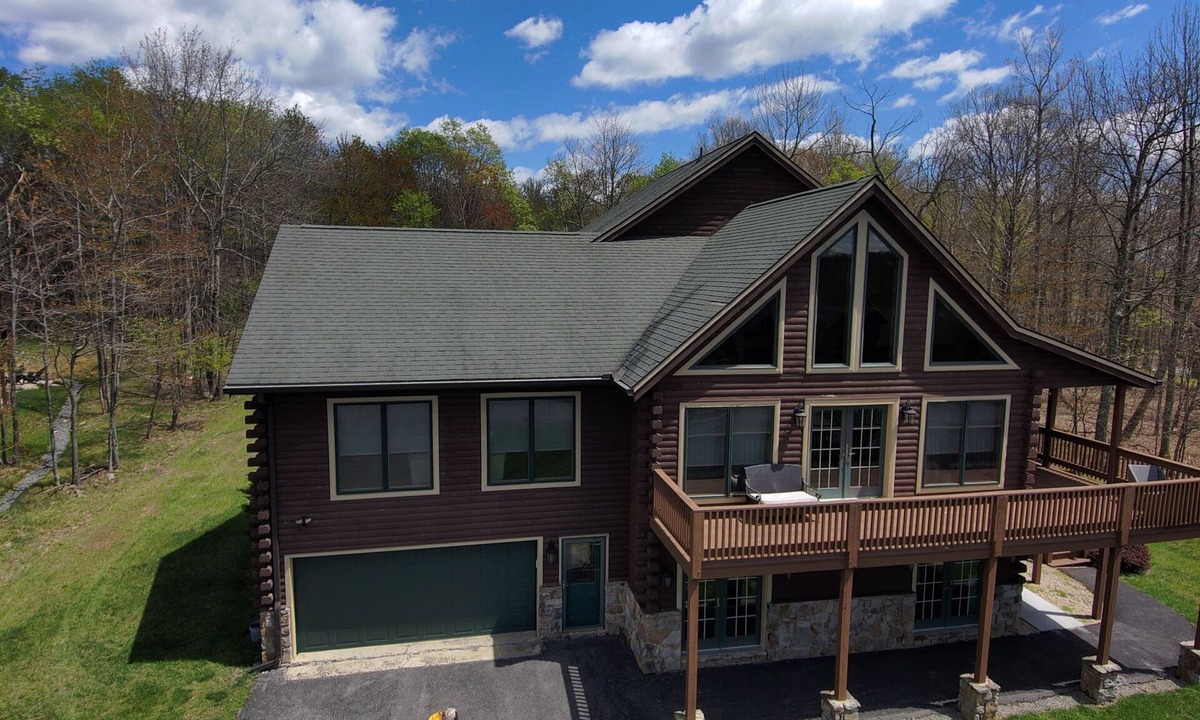 McHenry Ski Chalet | Exquisite 5-bedroom Knotty Pine Chalet on WISP Mountaintop