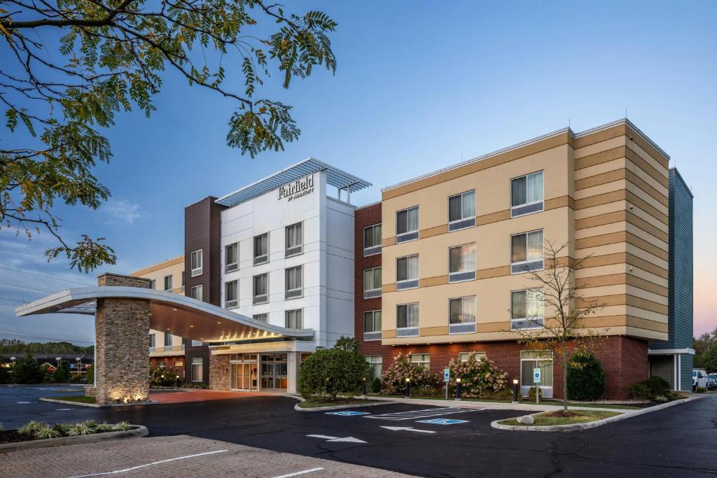 Stow Hotel | Fairfield Inn & Suites by Marriott Akron Stow