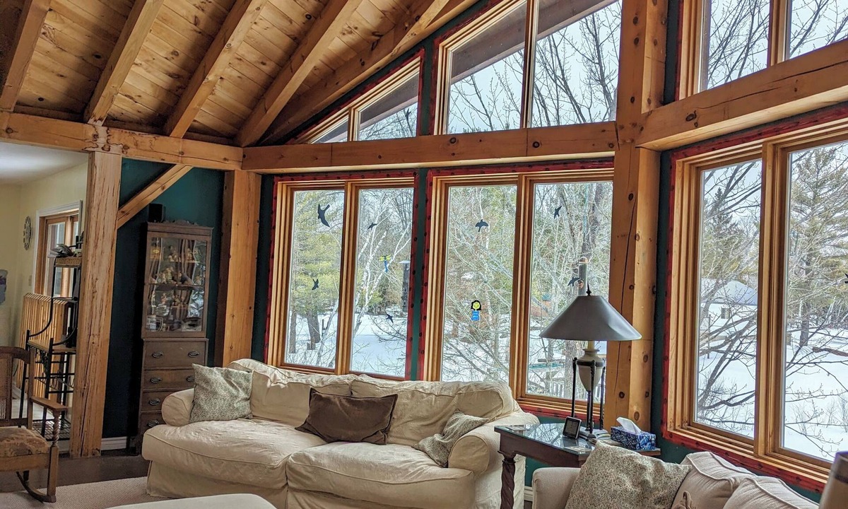 Washago Cottage | Family Lakefront Muskoka Chalet: VBall Hot tub