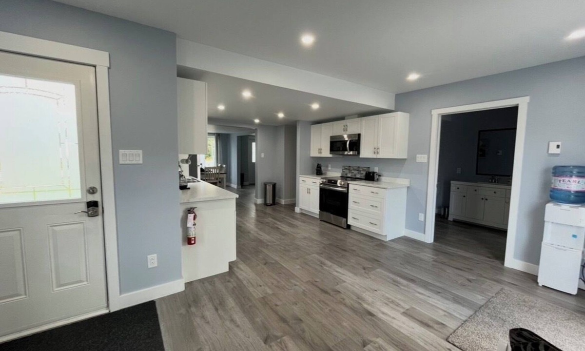 New Harbour House | Family-sized home, 3 minute drive to Dildo Brewery
