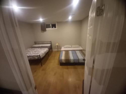 Kitchener House | SPORTS FANS STAY-FAST WIFI-FLEXIBLE CHECK IN-Free Parking