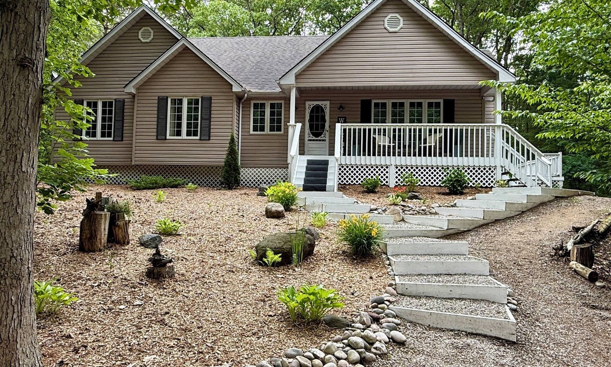 Grand Bend Cottage | Former Lottery Home Near Private Beach & River
