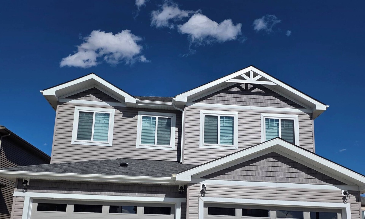 Division No. 11 House | Fort Casamingo 3 Bedroom beautiful home