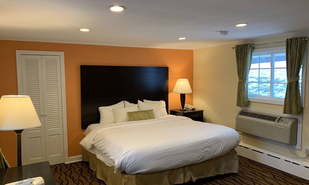 Manchester Center Hotel | Four Winds Country Motel