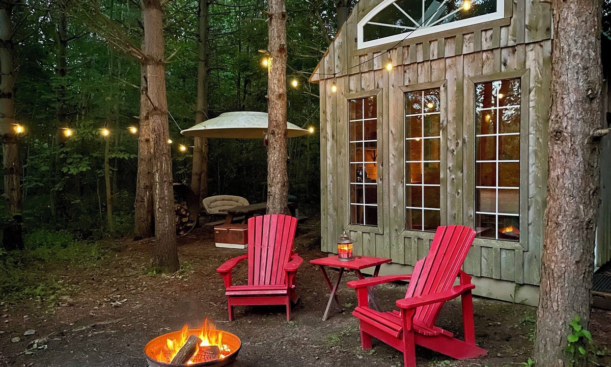 Prattsburgh Cabin | FROG HOUSE - PET FRIENDLY! - OFF GRID - ROMANTIC WINE TRAIL CABIN - Year Round.