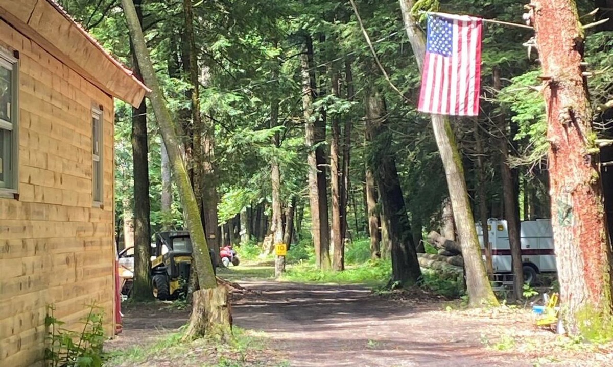 Durhamville Cabin | Gorgeous 2-bedroom cabin in charming Camden for a relaxing getaway on fish creek