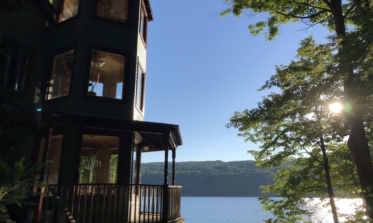 Moravia House | Gorgeous Skaneateles Lakefront Home