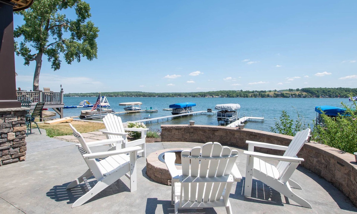 Geneseo House | Grayshores Getaway: Spectacular Sunrise Views on Conesus Lake!