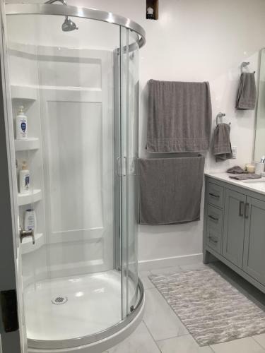 Stephenson Point House | Hammond bay planta house