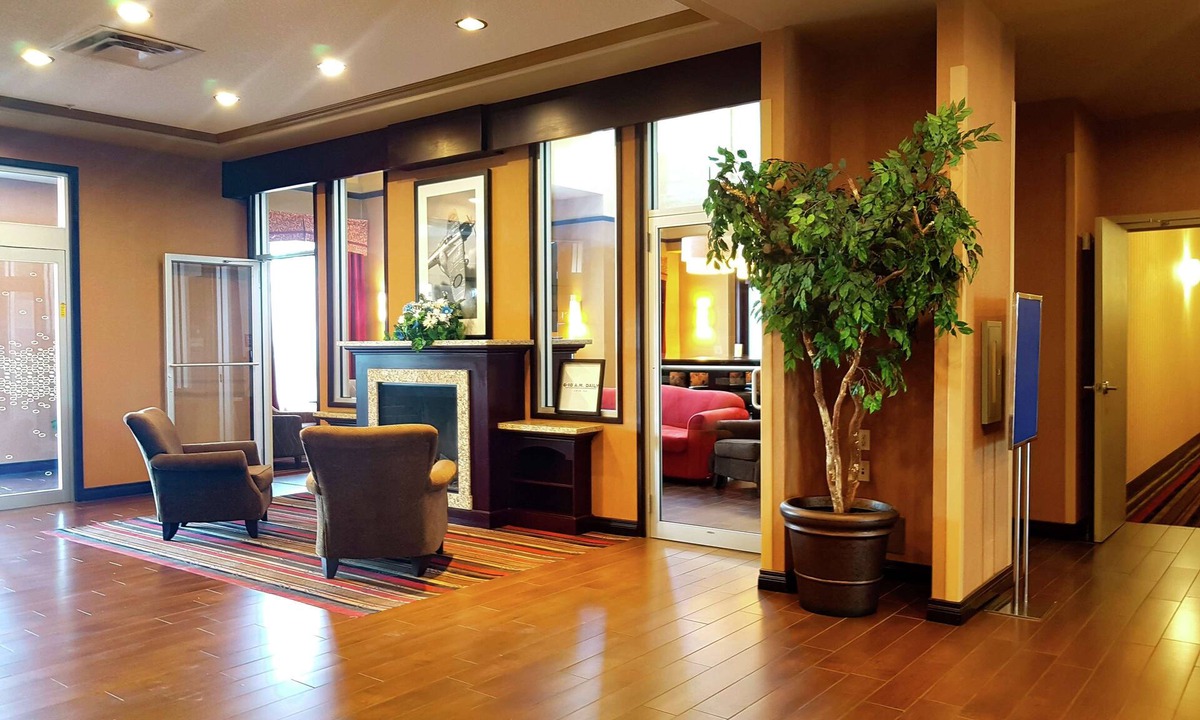Leduc Hotel | Hampton Inn & Suites by Hilton Edmonton Intl Airport