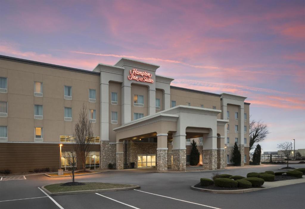 Rochester Hotel | Hampton Inn & Suites Rochester/Henrietta