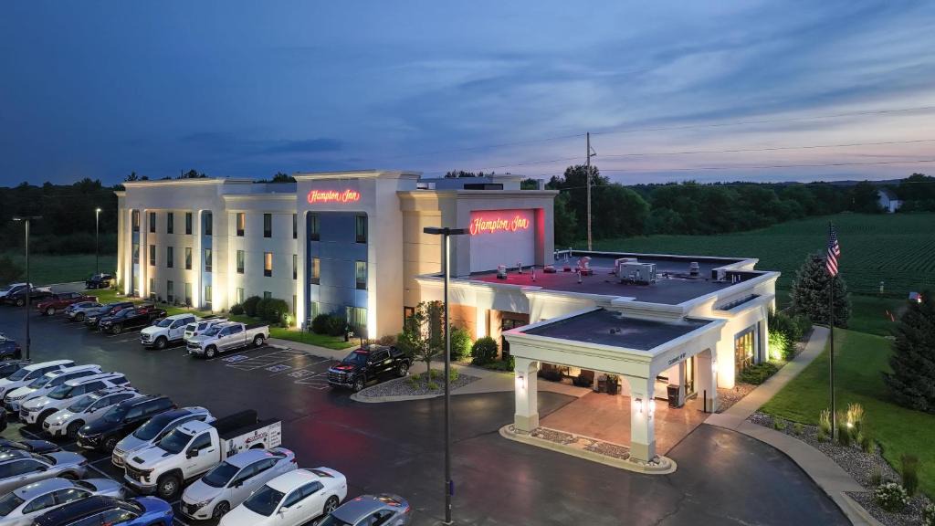 Tomah Hotel | Hampton Inn Tomah