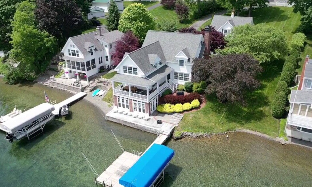 Penn Yan House | Hart To Hart Getaway on Keuka Lake