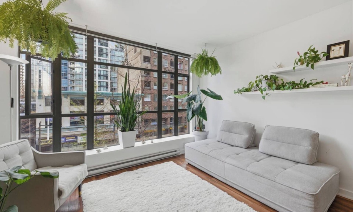 Yaletown Condo | Heart of Granville - Walk Everywhere