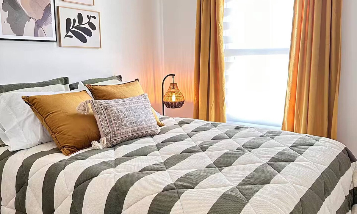 Magog Apartment | Heart of Magog: Sunshine