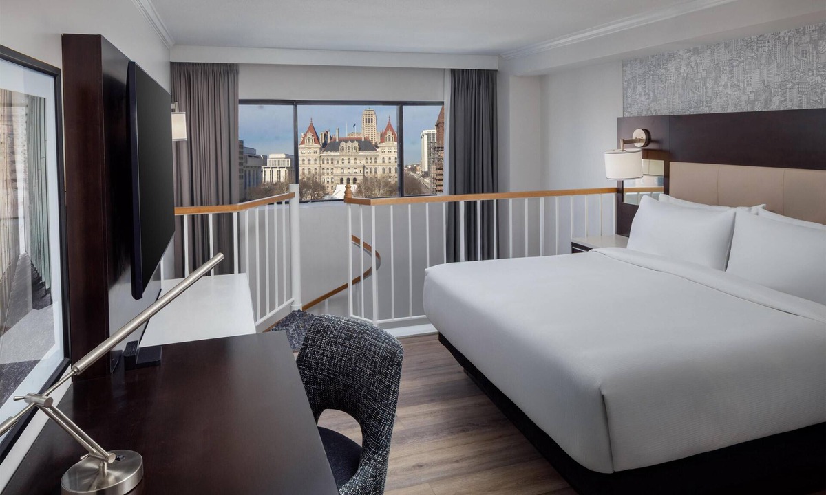 Downtown Albany Hotel | Hilton Albany
