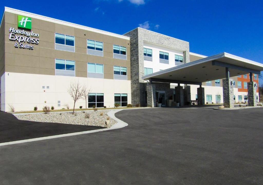 Coldwater Hotel | Holiday Inn Express & Suites Coldwater by IHG