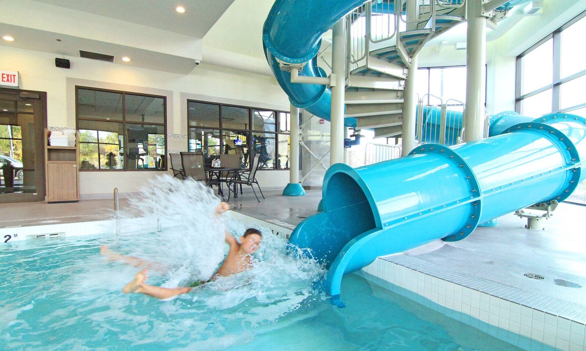 Banff Trail Hotel | Holiday Inn Express & Suites Calgary NW - University Area by IHG
