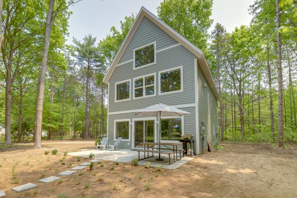 Holland House | Holland Home w/Fire Pit: Walk to Lake Michigan!