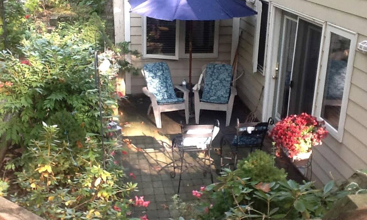 Grand Bend Cabin | Homey Cottage Studio on Lake Huron for Week-Long Getaway near Grand Bend, Ontario