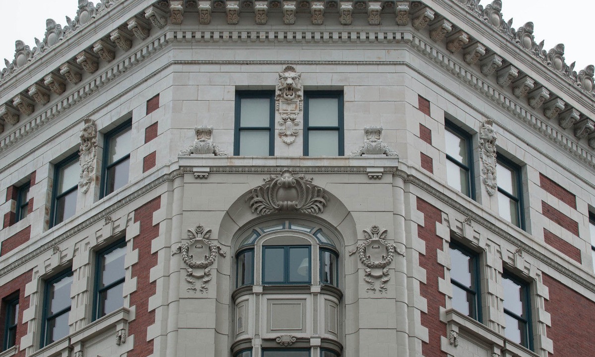 Downtown Buffalo Hotel | Hotel at The Lafayette Trademark Collection by Wyndham