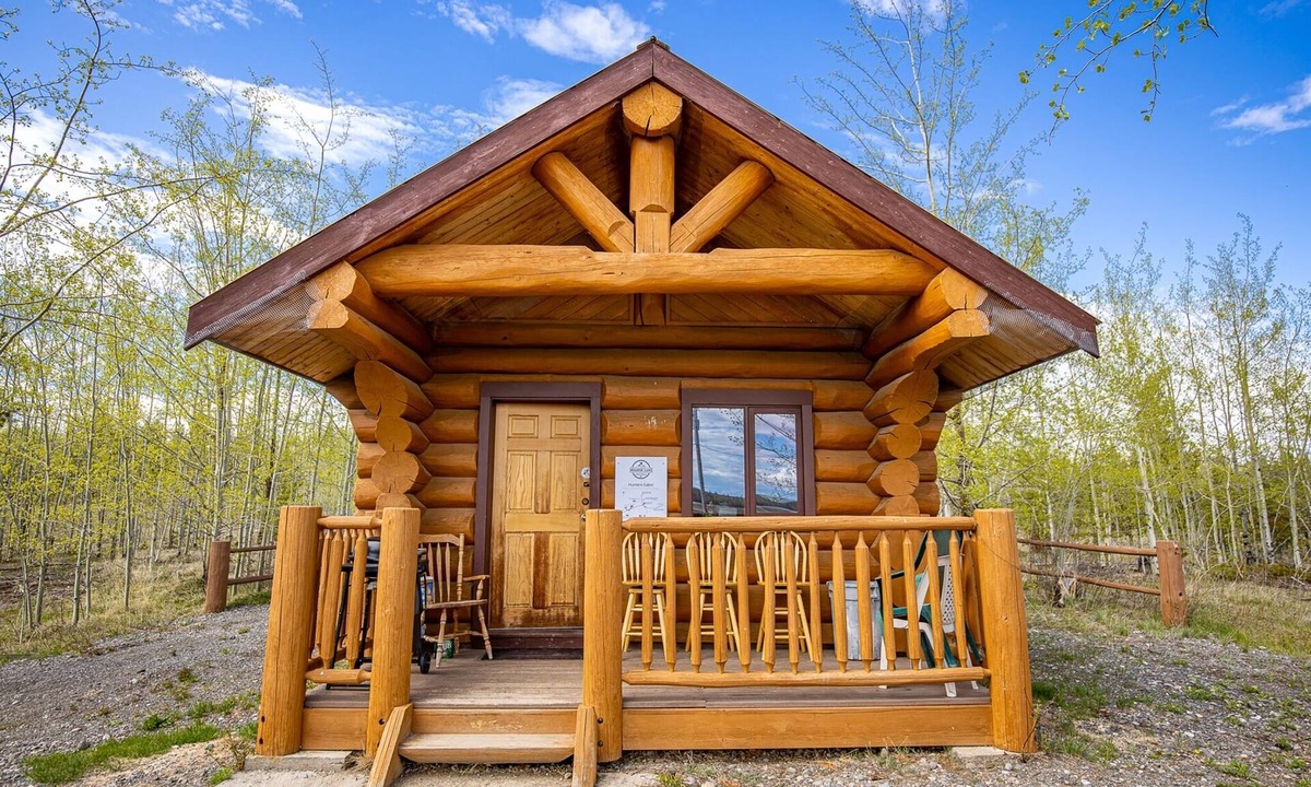 Clinton Cabin | Hunters Cabin at Meadow Lake Guest Ranch
