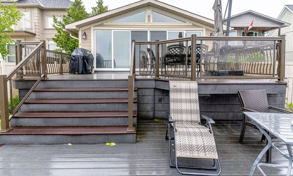 Innisfil Cottage | Idyllic Innisfil Retreat: 2 BDR Lakeside Paradise