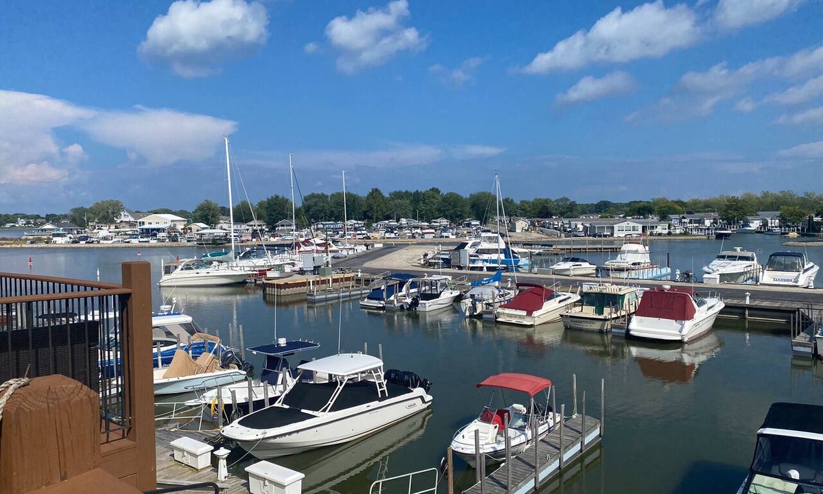 Gypsum Condo | “ I’m Sittin’ On The Dock Of The Bay “