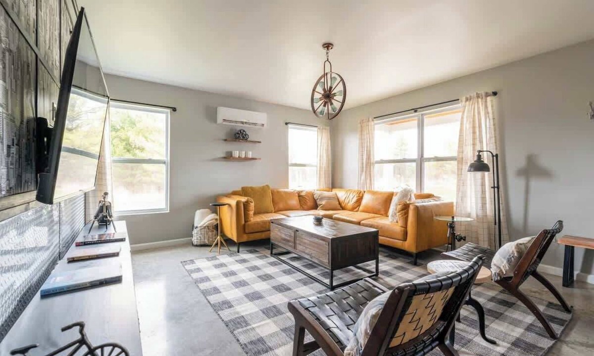 Ithaca House | Industrial House- Cosy Campfire Nights + WFH Tech