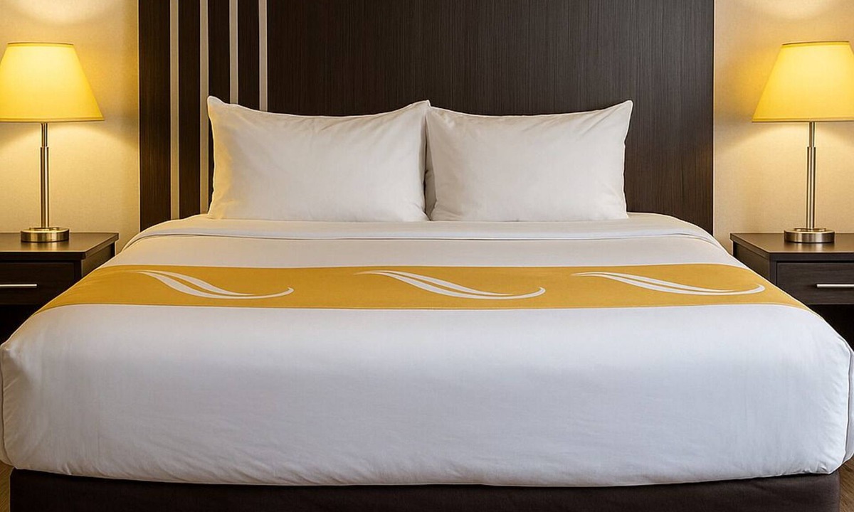 Point Edward Hotel | King Bed (Non Smoking)