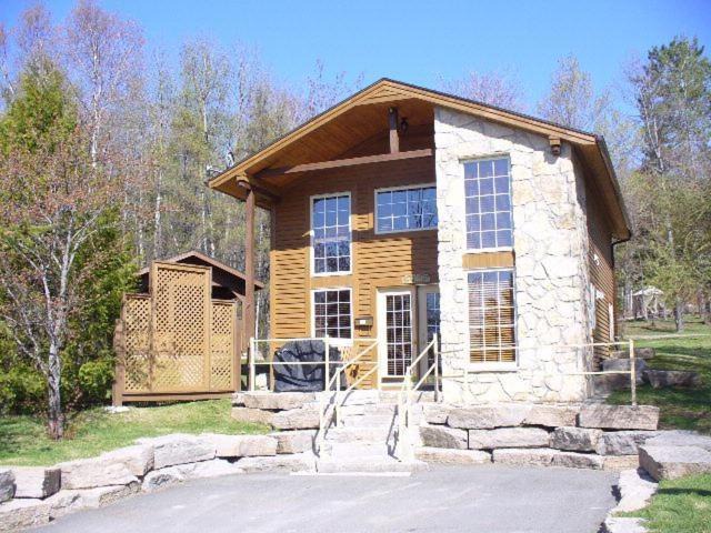 Ville-Marie Ski Chalet | La Bannik