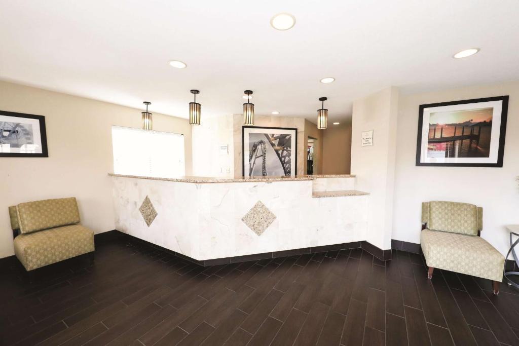 Sandusky South Hotel | La Quinta Inn by Wyndham Sandusky near Cedar Point