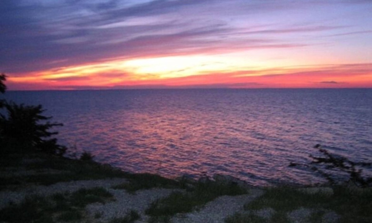 Vermilion Cottage | Lake Front Lake Erie