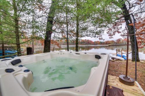 Brazeau House | Lakefront Wisconsin Cottage w/Dock & Hot Tub!