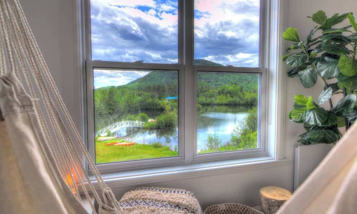 Saint-Brigitte-de-Laval Apartment | Lakeside Getaway #3 | Spa Sauna Firepit