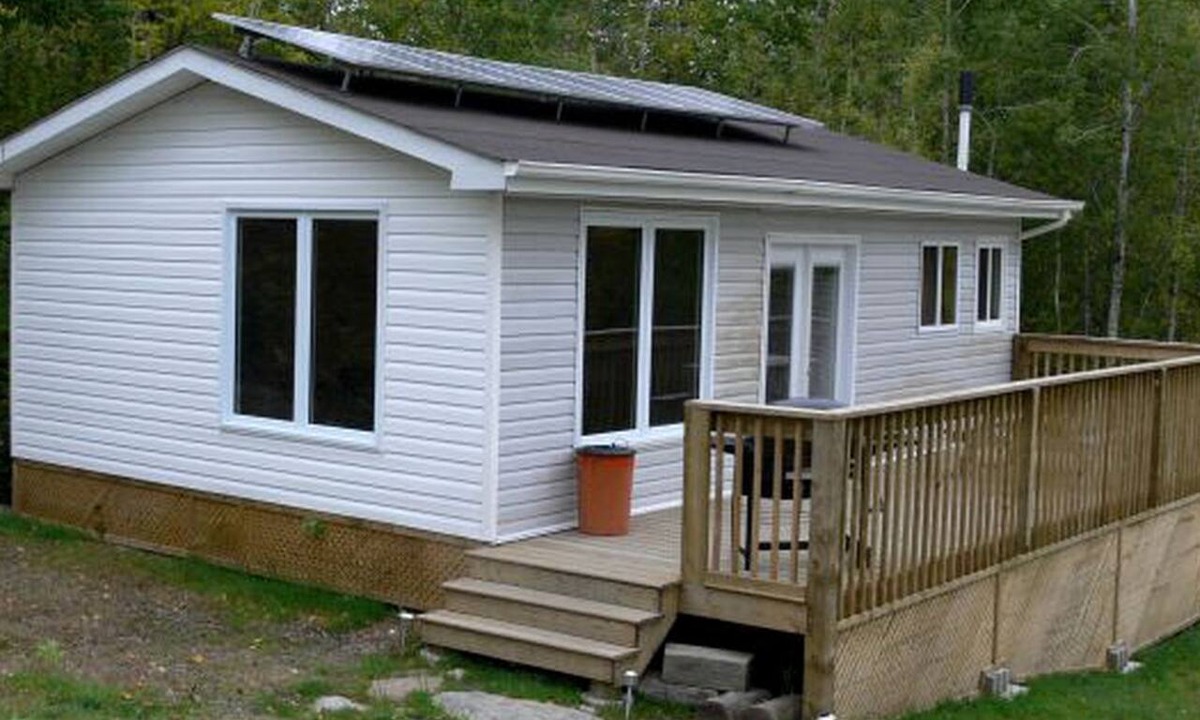 Lavigne Cottage | Lakeside Cottage Rental with Private Dock near North Bay, Ontario
