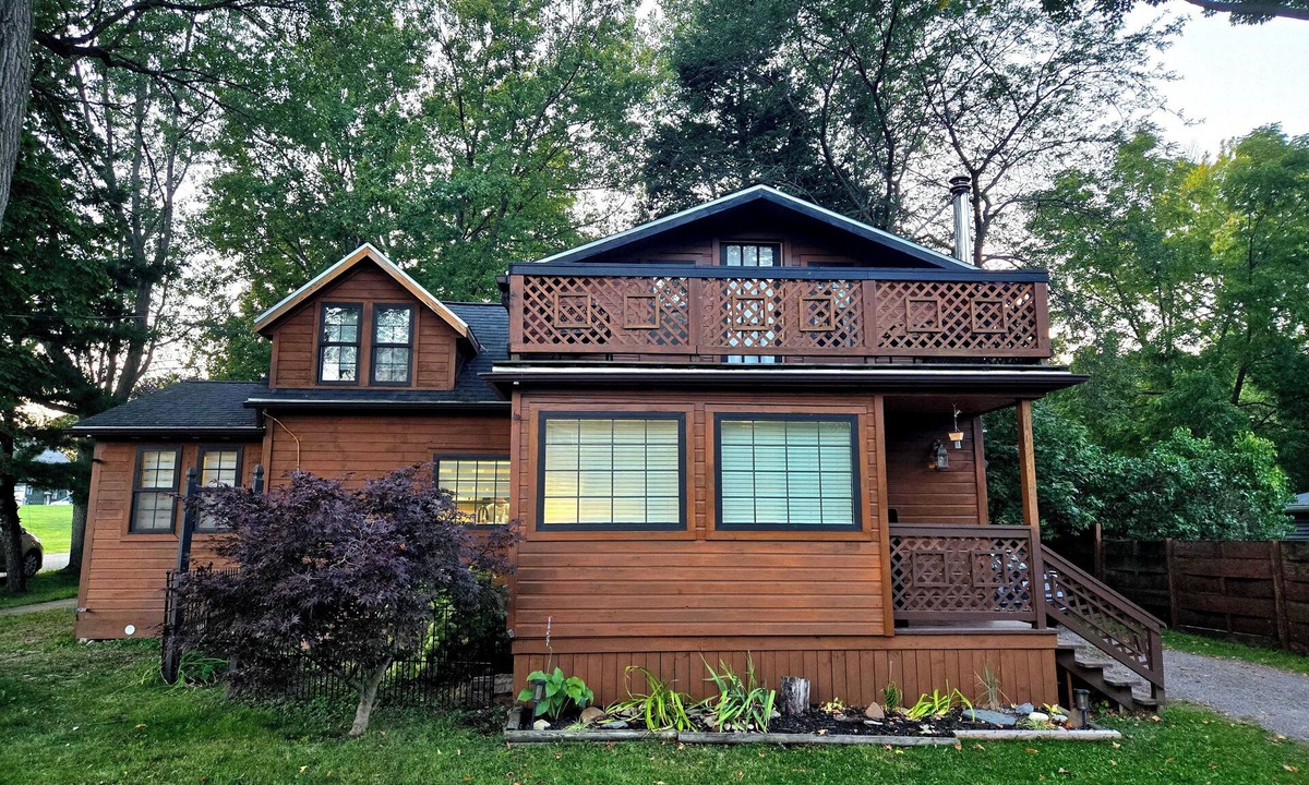 Silver Creek Cabin | LAKEVIEW Hot Tub Retreat Near Wineries!