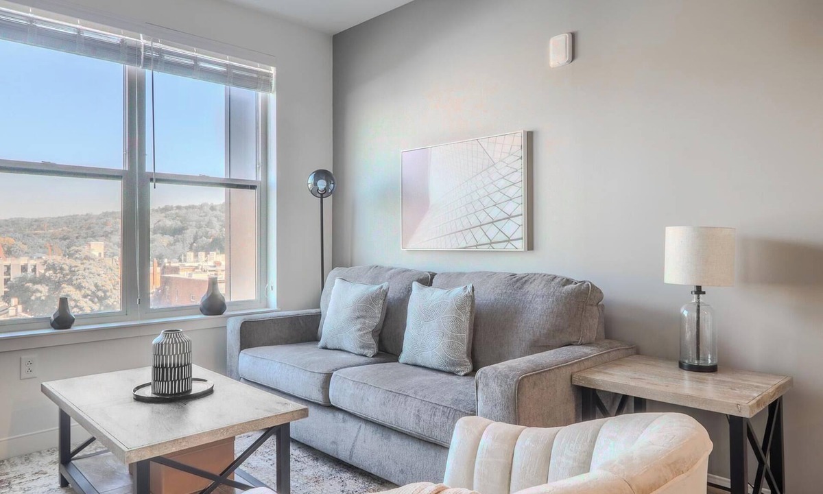Ithaca Apartment | Landing | Chic 1BD, Gym