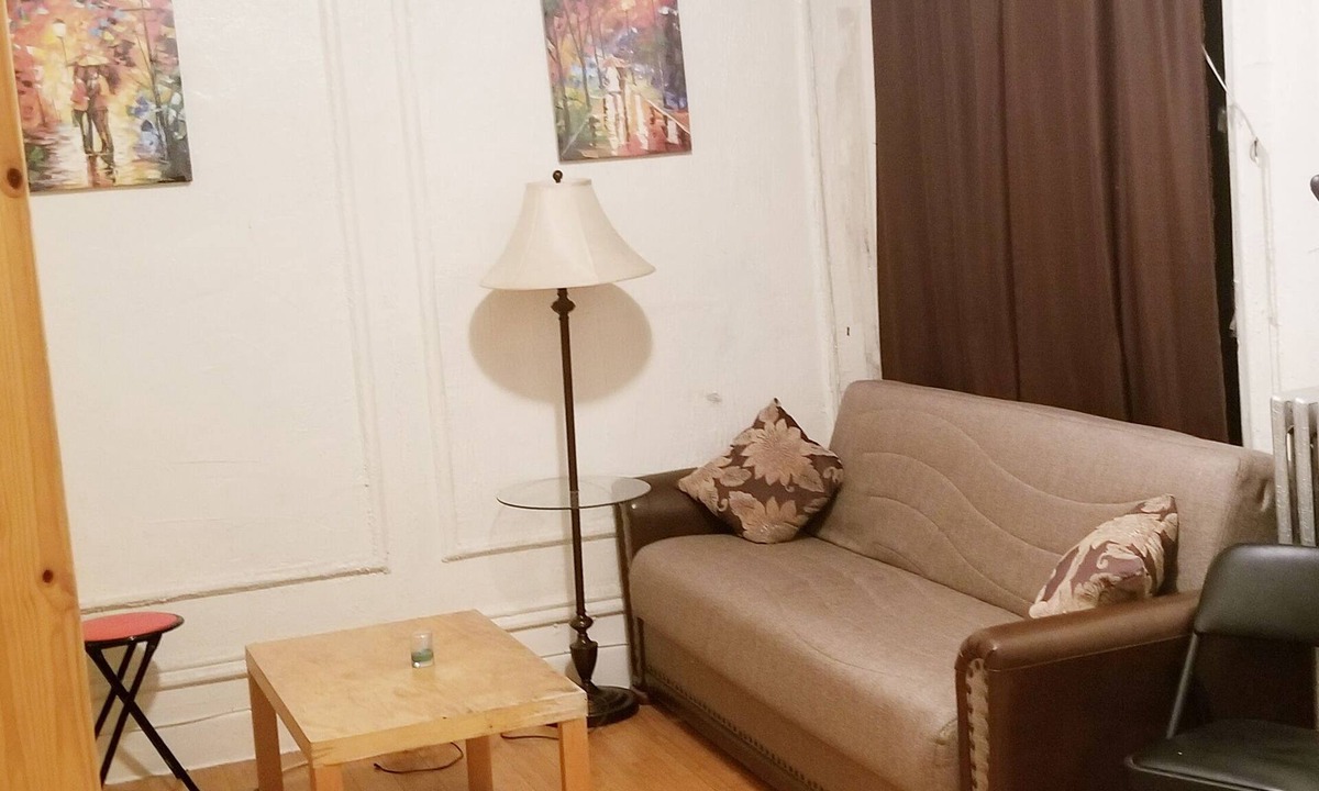 Hamilton Heights Apartment | Large bright 1 bdrm with high ceilings 20 mins from Times square