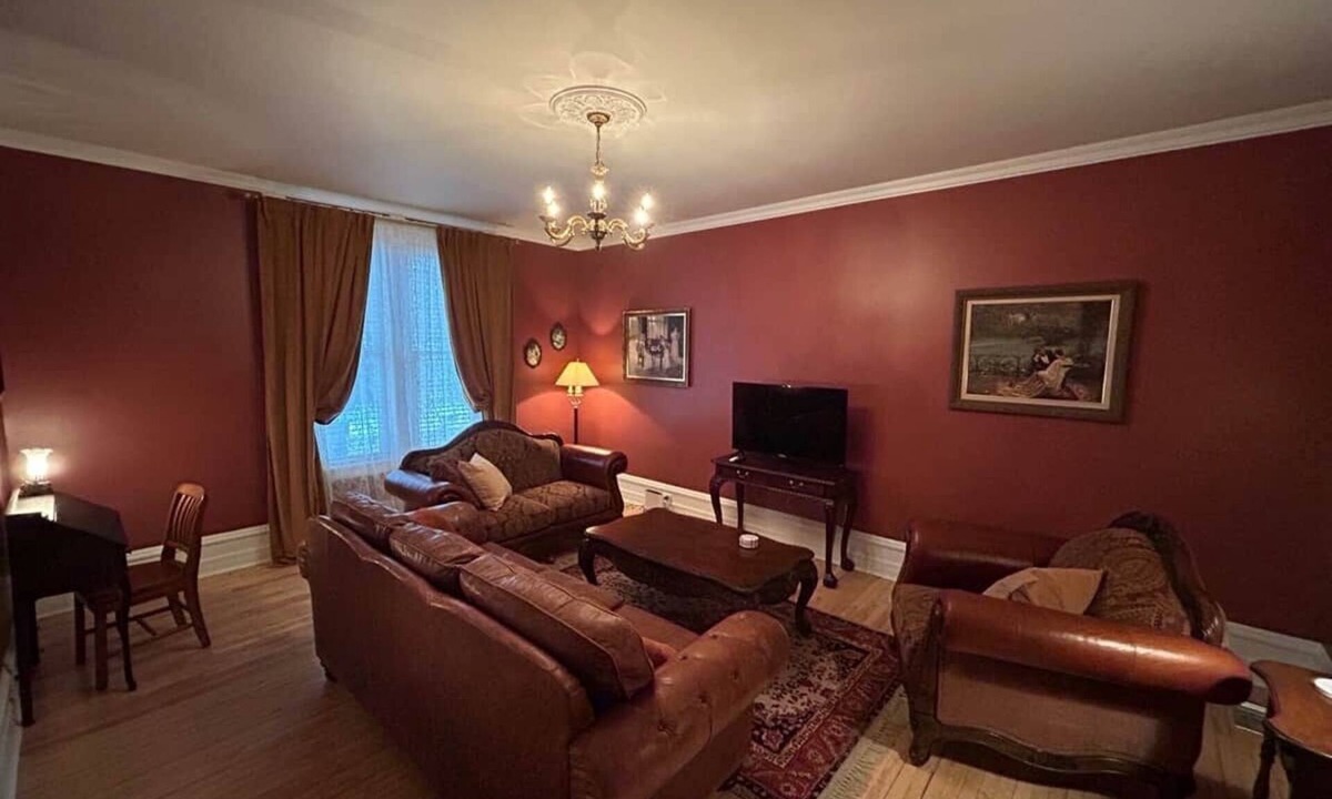 Centre-Ville Apartment | Les Ancestrales- Maison Jodoin, suite Albert